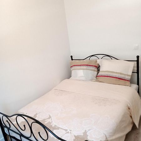 Joli Apartment Clichy Bagian luar foto